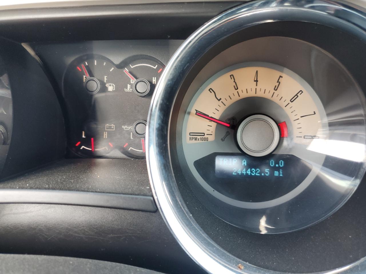 1ZVBP8AM9B5130379 2011 Ford Mustang