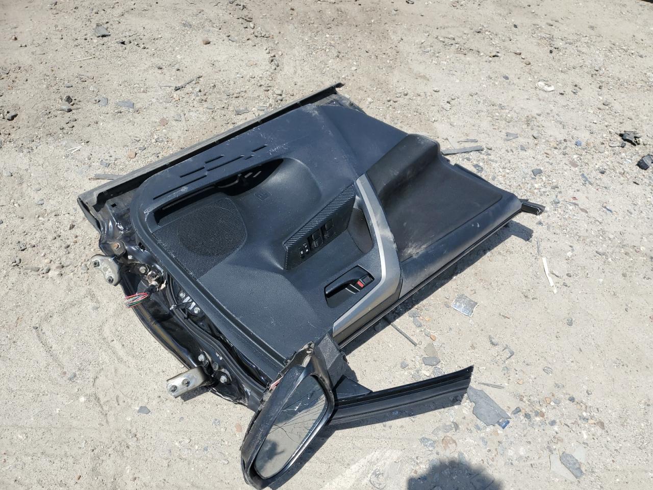 2T3WFREV5DW068202 2013 Toyota Rav4 Xle