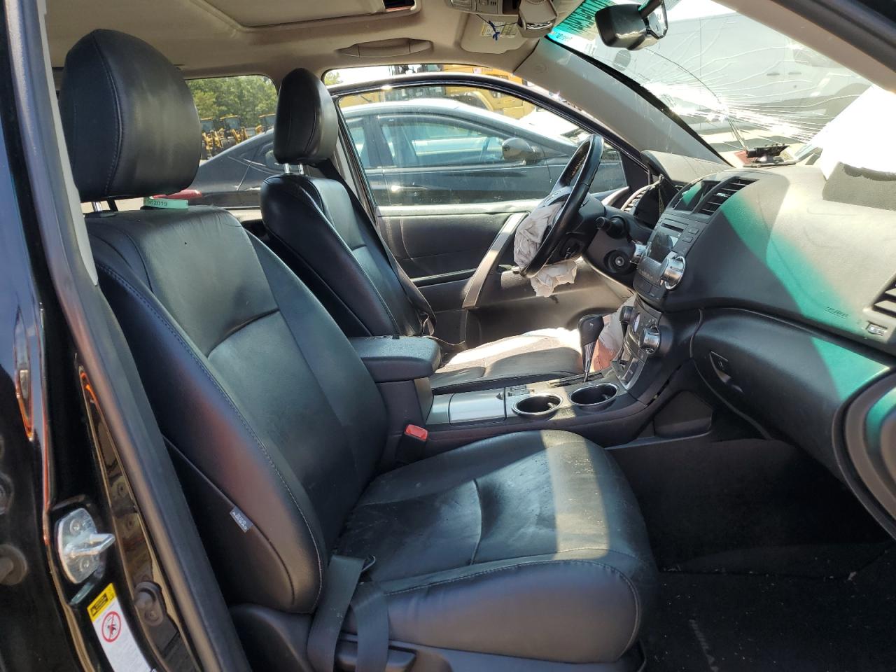 5TDBK3EH6BS072629 2011 Toyota Highlander Base