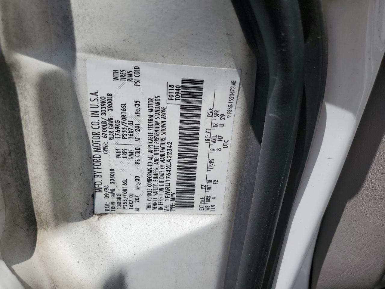 1FMRU1764XLA22342 1999 Ford Expedition