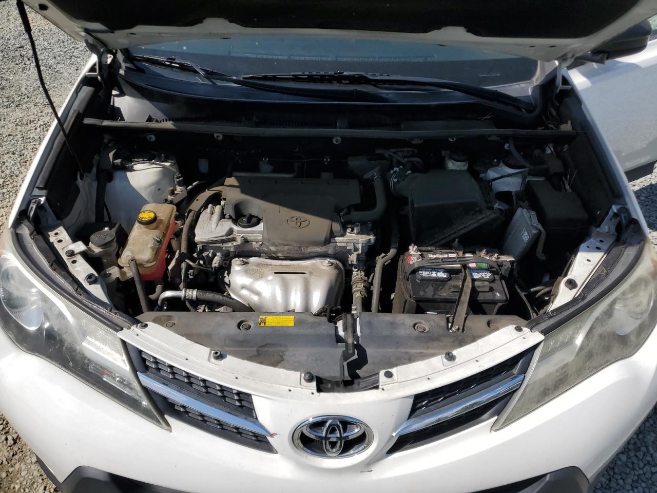 2T3ZFREV3FW196115 2015 Toyota Rav4 Le