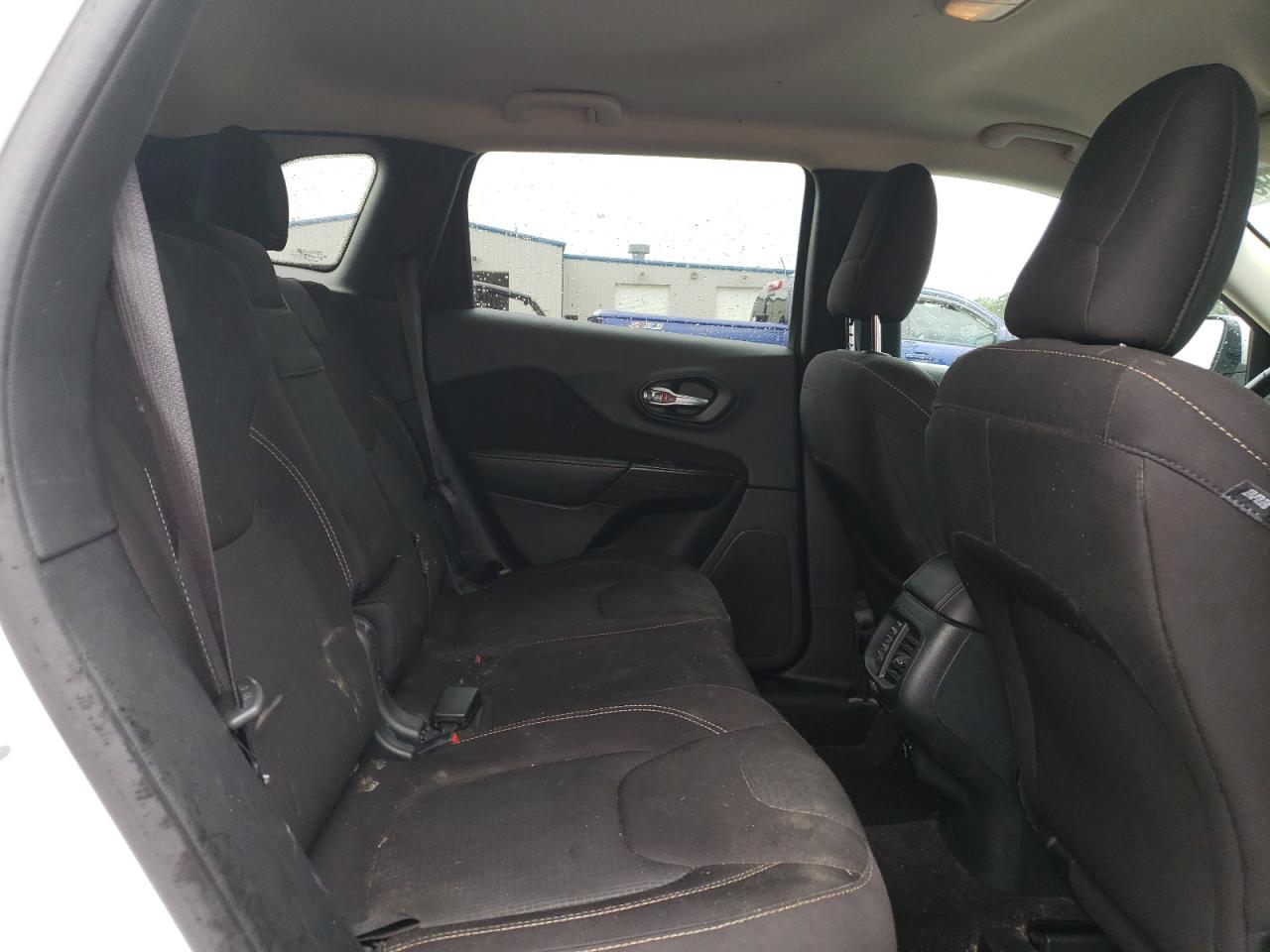 1C4PJLCS6GW230482 2016 Jeep Cherokee Latitude