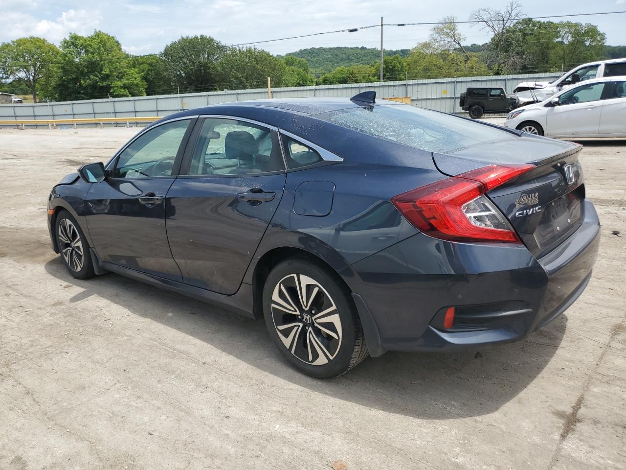 19XFC1F40GE017884 2016 Honda Civic Ex 19XFC1F40GE017884 2016 Honda Civic Ex