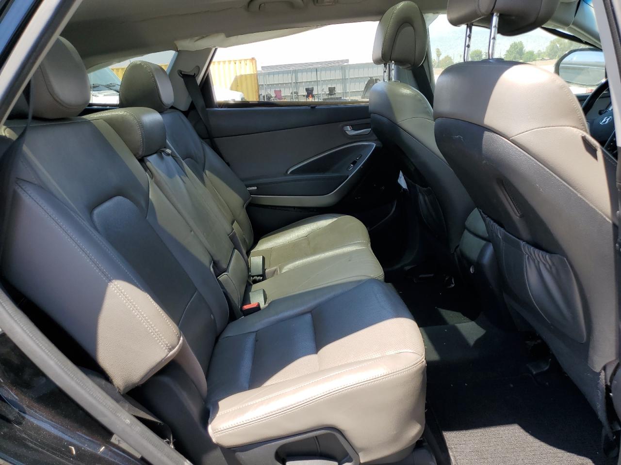 2017 Hyundai Santa Fe Se Ultimate vin: KM8SR4HF3HU245678