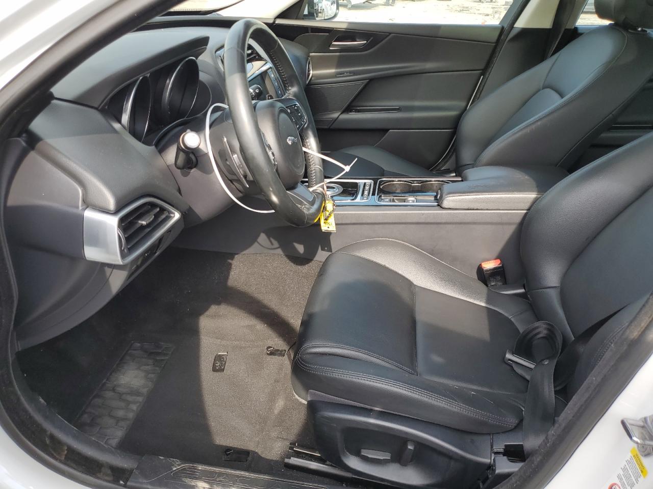 SAJAR4BG3HA976194 2017 Jaguar Xe