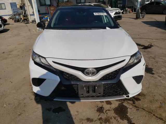 VIN 4T1B61HK8KU160332 2019 Toyota Camry, Xse no.5