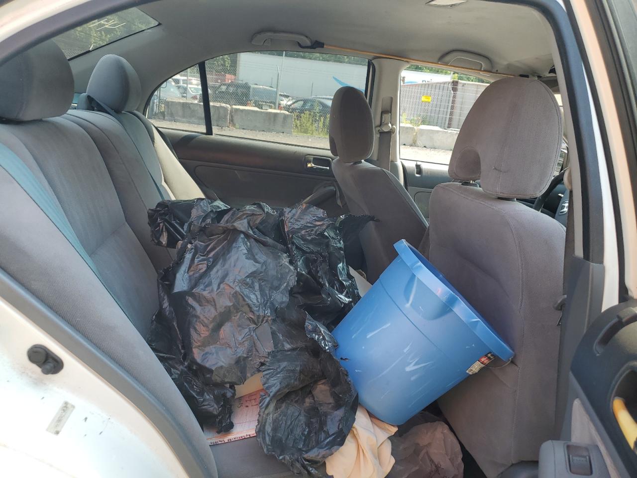 1HGES16573L012451 2003 Honda Civic Lx