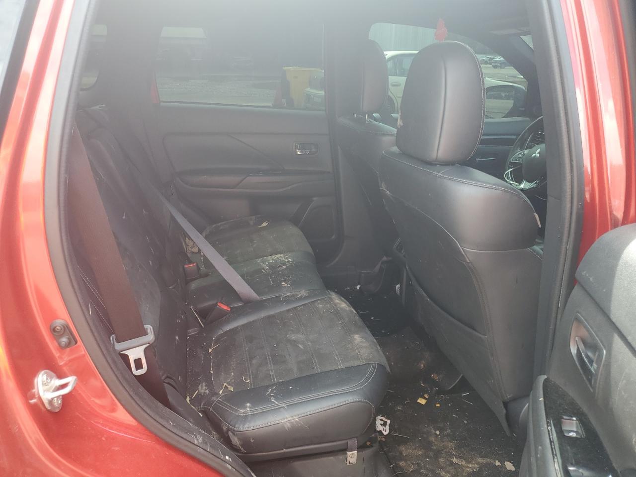 JA4AD3A33KZ031397 2019 Mitsubishi Outlander Se