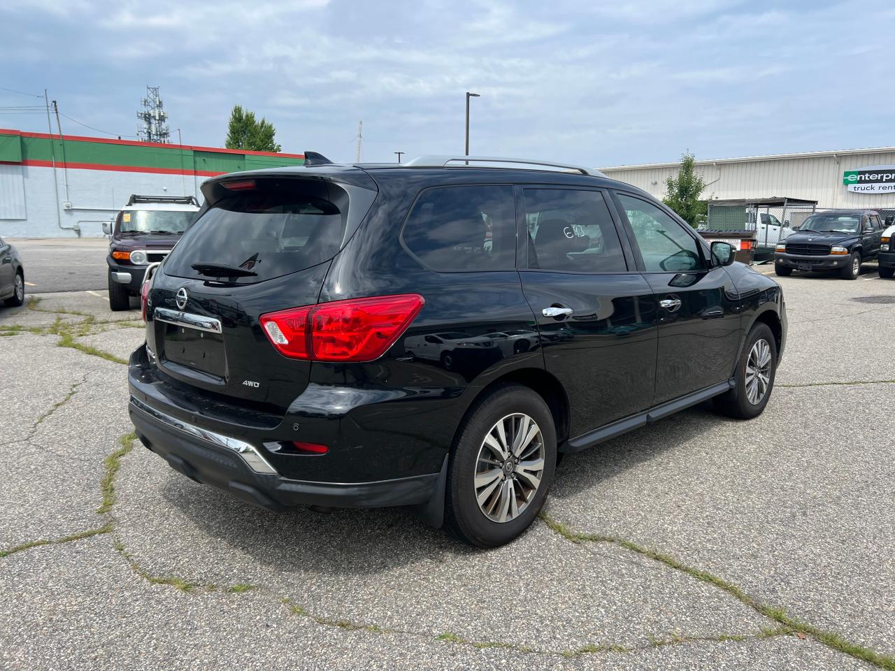 2020 Nissan Pathfinder S vin: 5N1DR2AM6LC582284