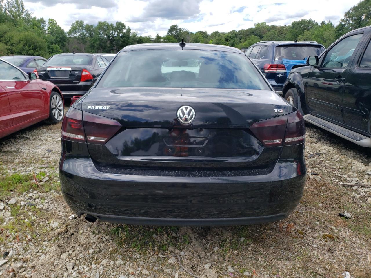 Lot #2919165789 2015 VOLKSWAGEN PASSAT S