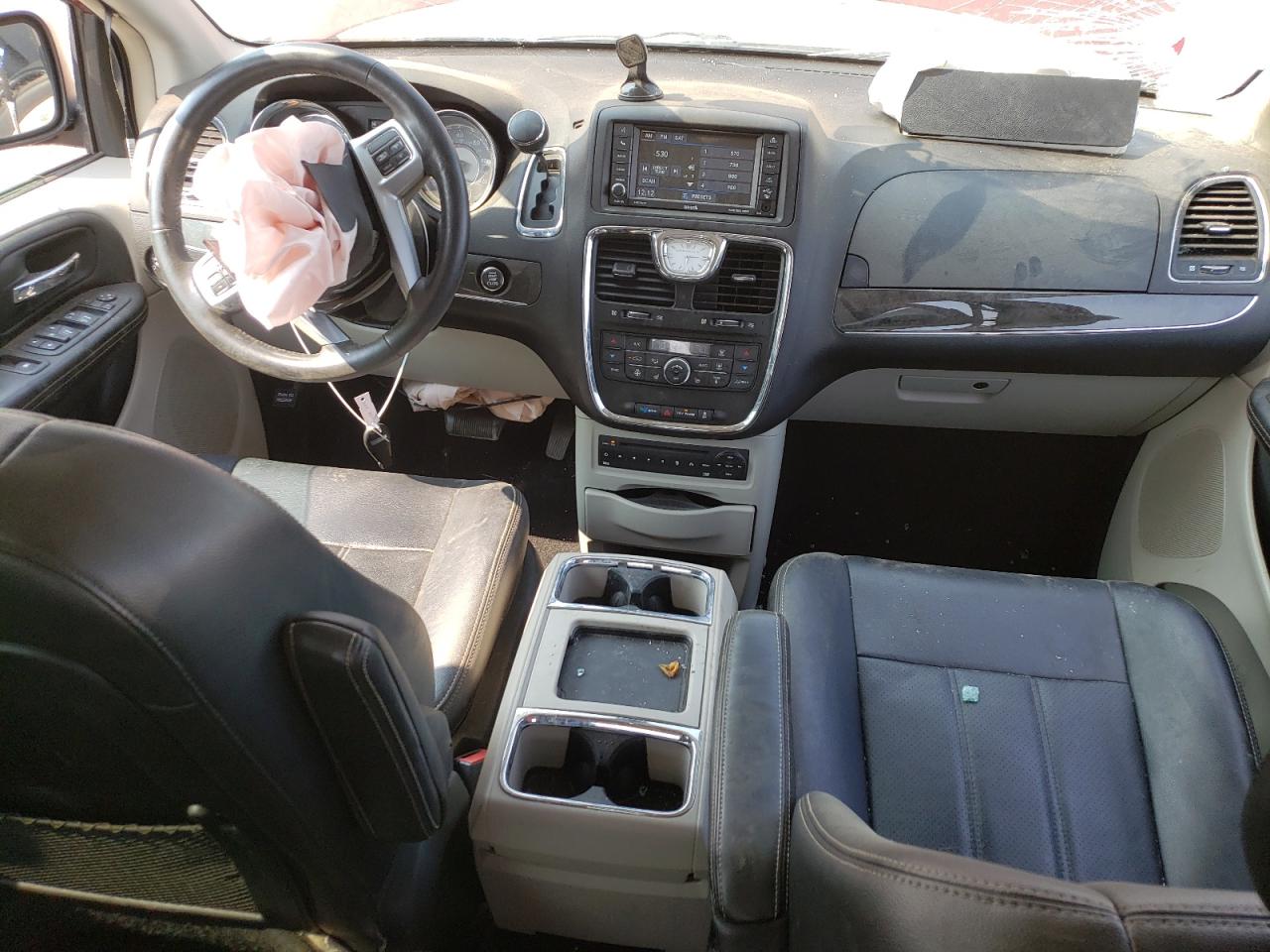 CHRYSLER TOWN & COUNTRY TOURING L