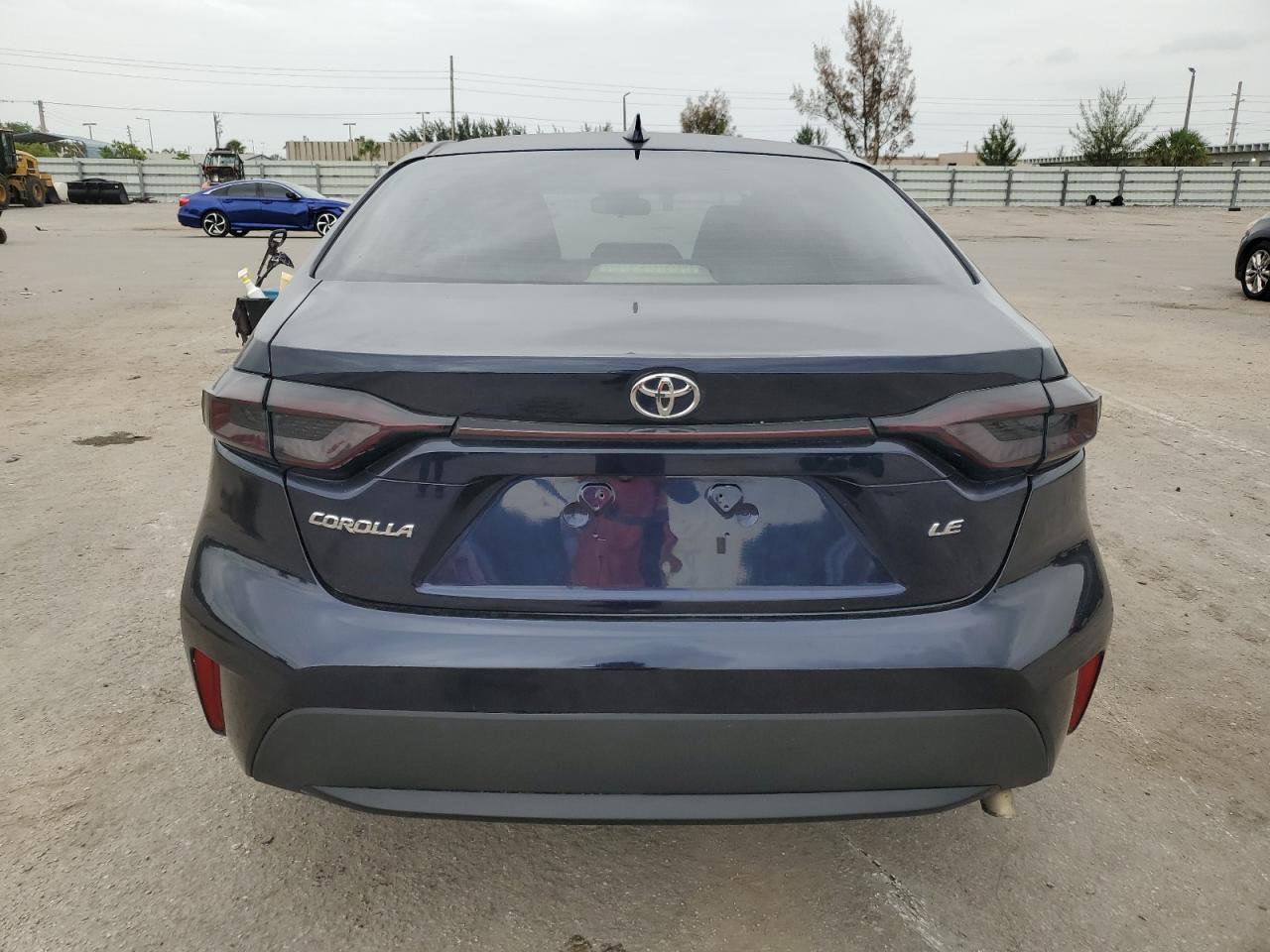 2020 Toyota Corolla Le vin: JTDEPRAE7L075244