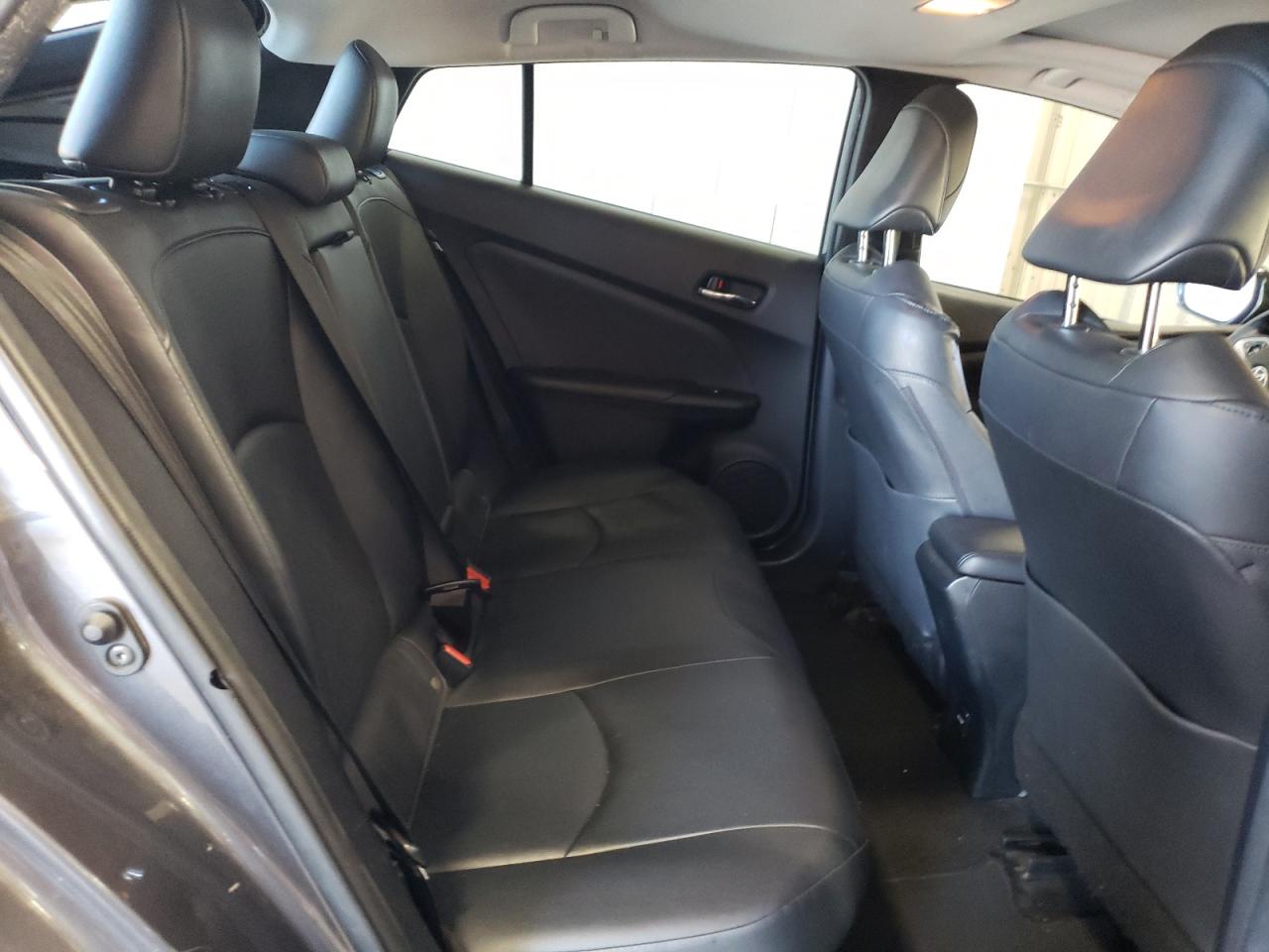 JTDKARFU6J3553126 2018 Toyota Prius