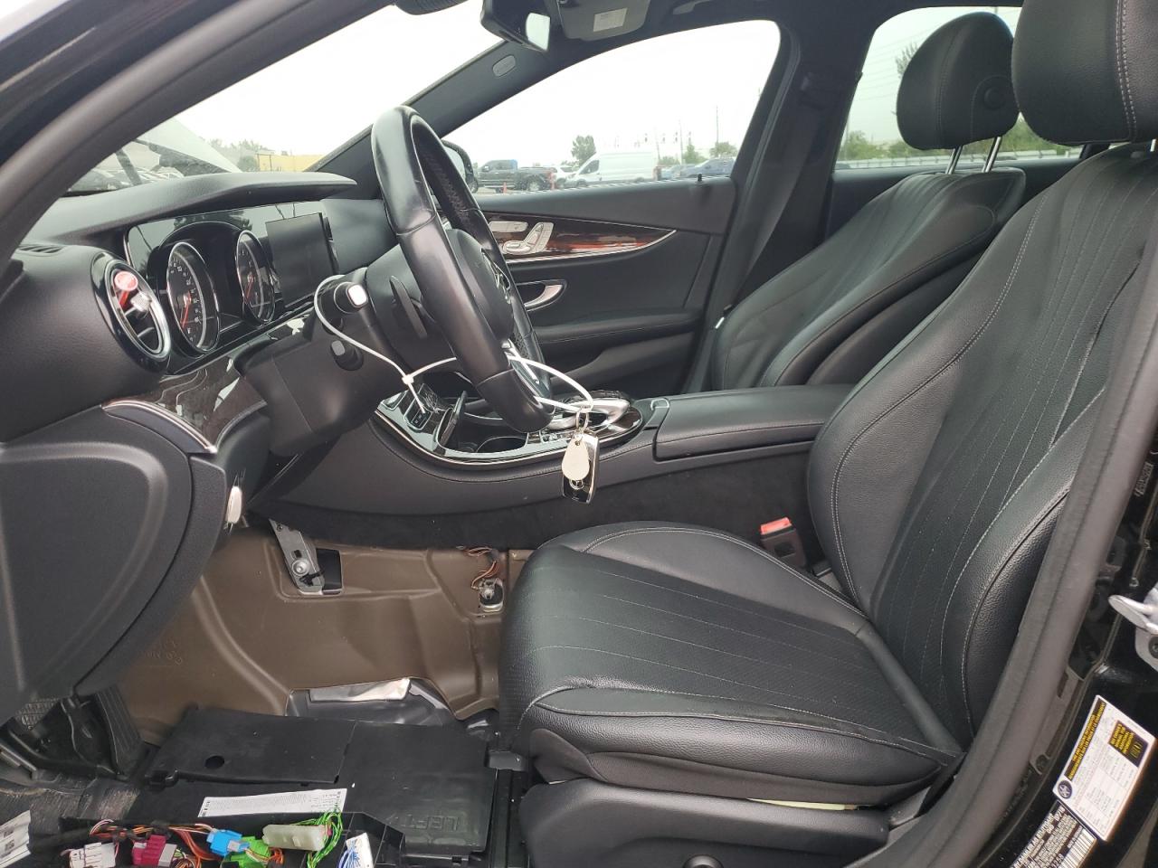 WDDZF4JB5KA513258 2019 Mercedes-Benz E 300