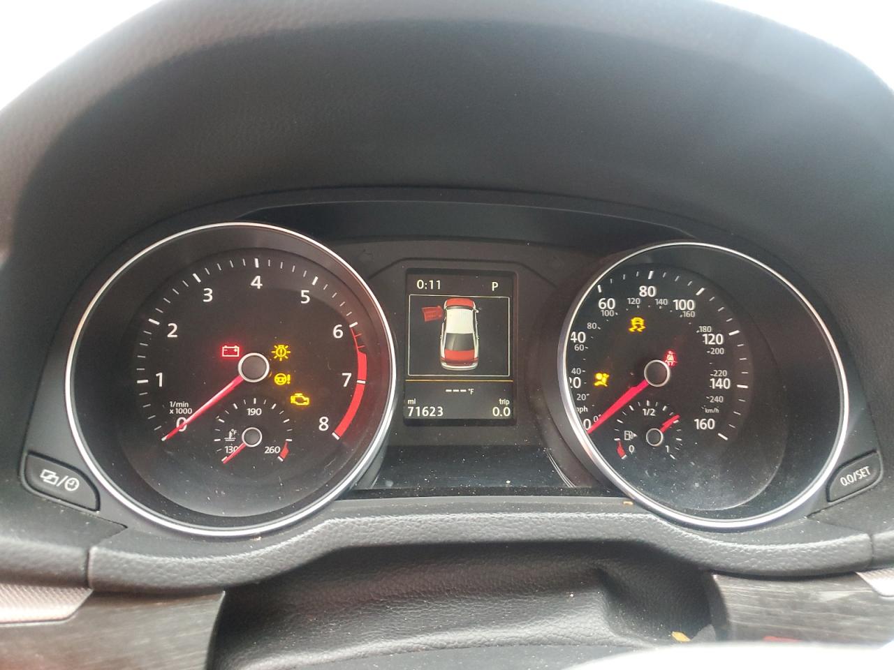 1VWBA7A39JC000132 2018 Volkswagen Passat Se