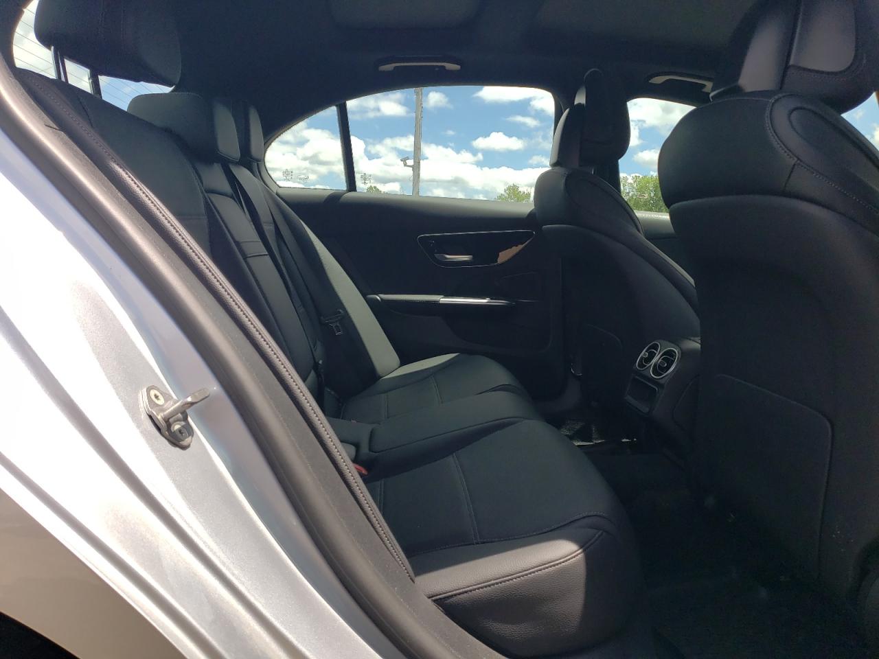 W1KAF4HB1NR057137 2022 Mercedes-Benz C 300 4Matic