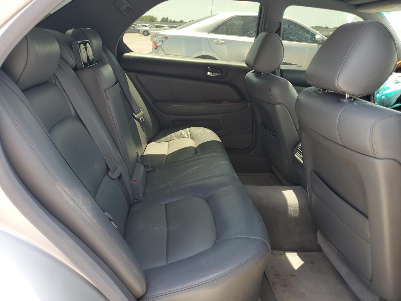 JT8BH28F9X0154818 1999 Lexus Ls 400