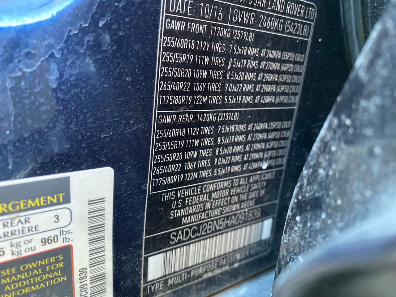 SADCJ2BN5HA091839 2017 Jaguar F-Pace Premium