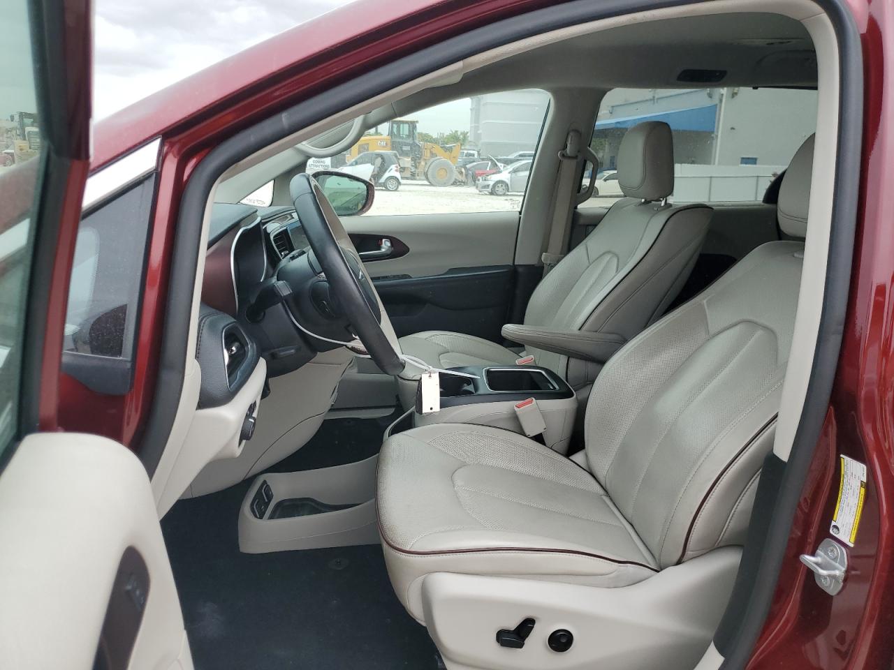 2C4RC1GG5KR615658 2019 Chrysler Pacifica Limited