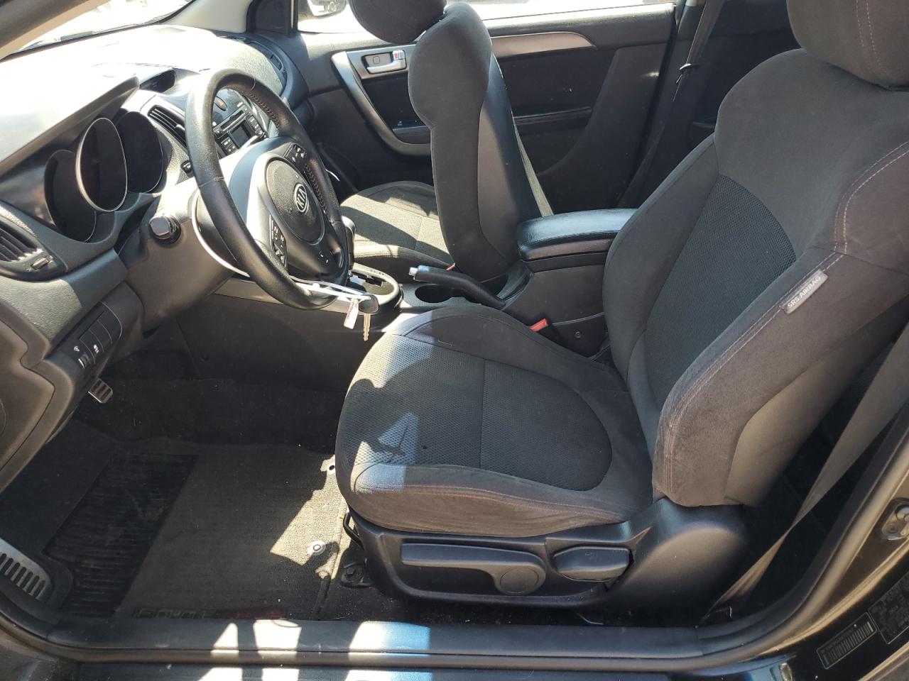 KNAFW6A39A5152901 2010 Kia Forte Sx