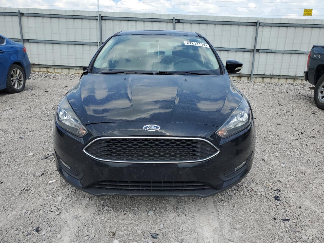 1FADP3M22HL332127 2017 Ford Focus Sel