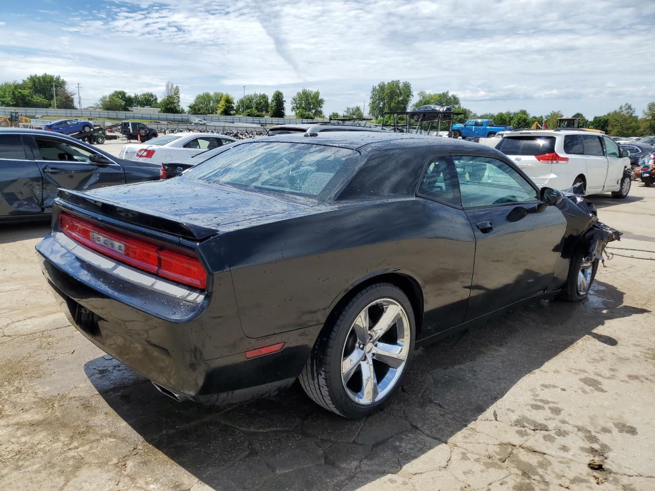 2013 Dodge Challenger R/T vin: 2C3CDYBT7DH679584