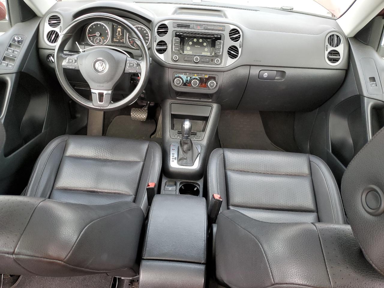 2012 Volkswagen Tiguan S vin: WVGBV7AX1CW087953