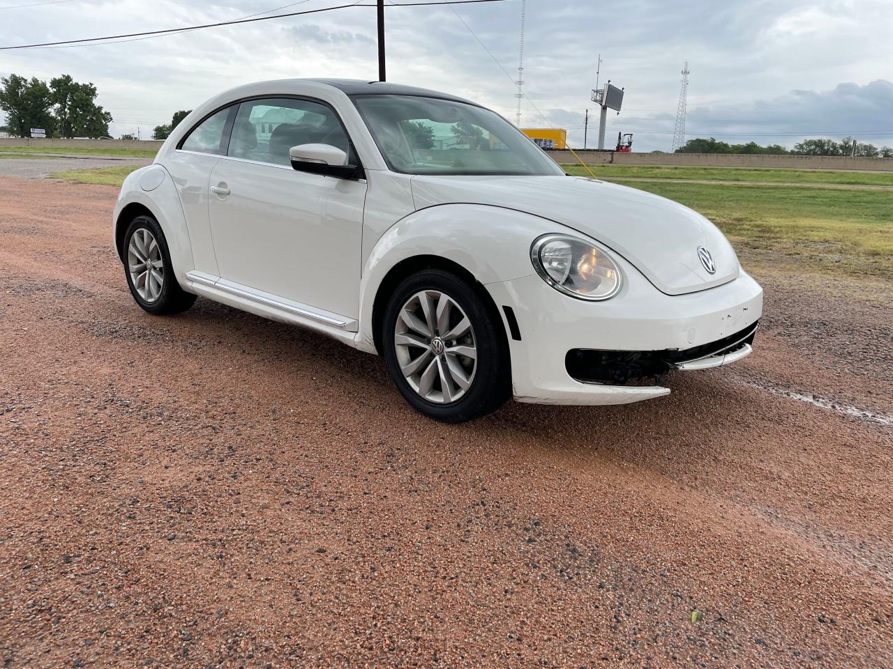 2013 Volkswagen Beetle vin: 3VWJL7AT9DM674404