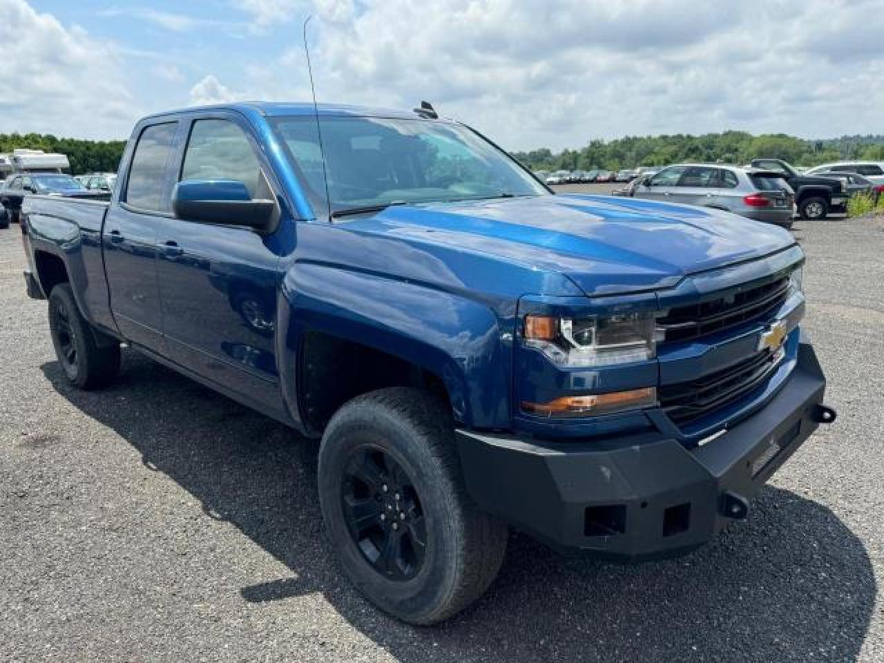 2017 Chevrolet Silverado K1500 Lt vin: 1GCVKREC3HZ153048