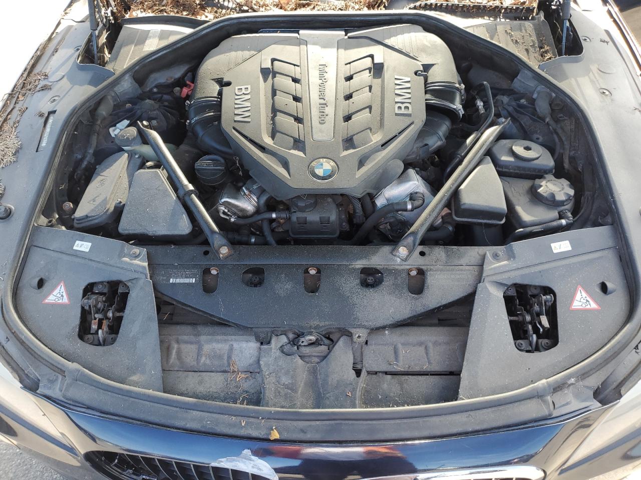 WBAKC6C50CC396196 2012 BMW 750 Xi