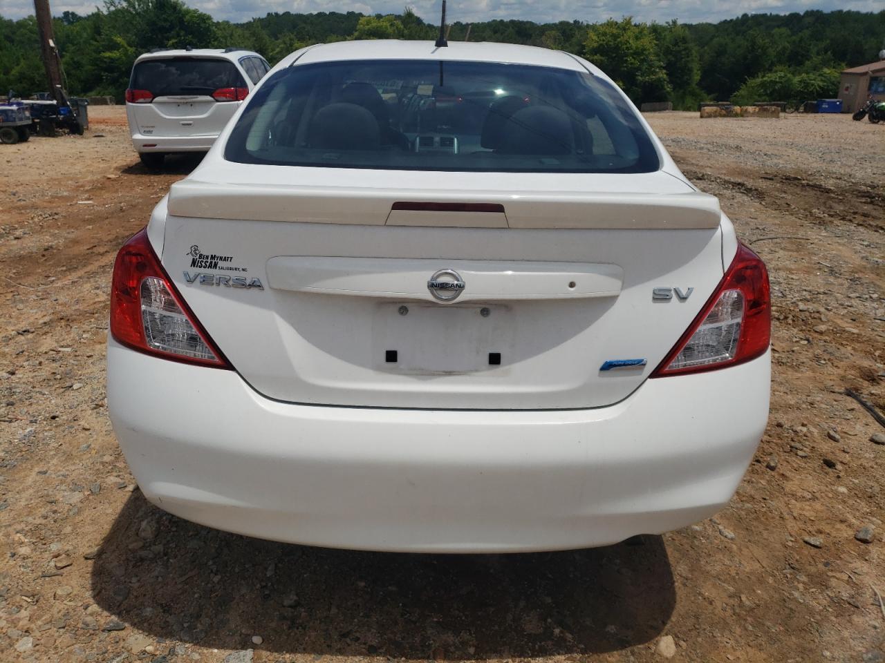3N1CN7APXEL808520 2014 Nissan Versa S