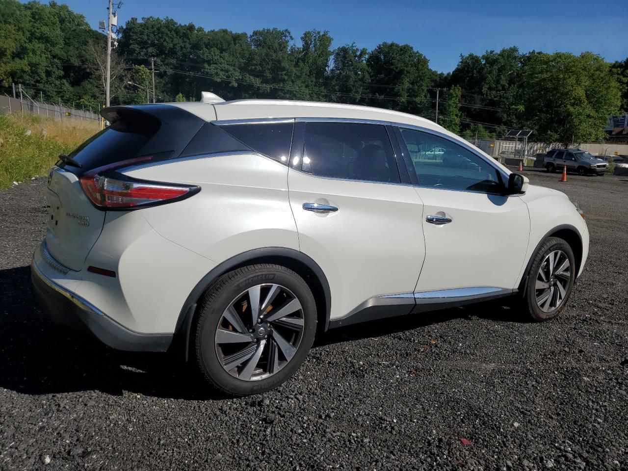 2017 Nissan Murano S vin: 5N1AZ2MH5HN105357