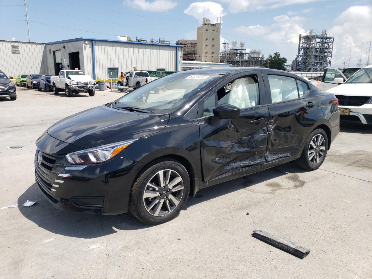  Salvage Nissan Versa