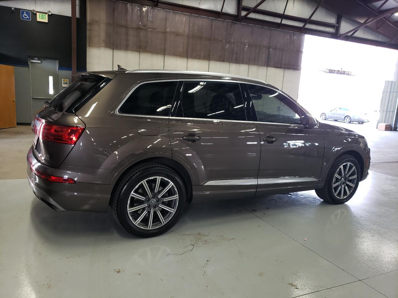 WA1LAAF7XHD019996 2017 Audi Q7 Premium Plus