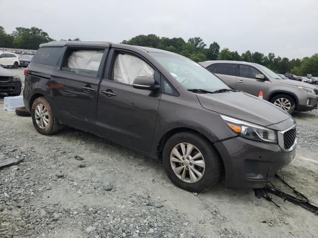 VIN KNDMB5C11H6240583 2017 KIA Sedona, LX no.4