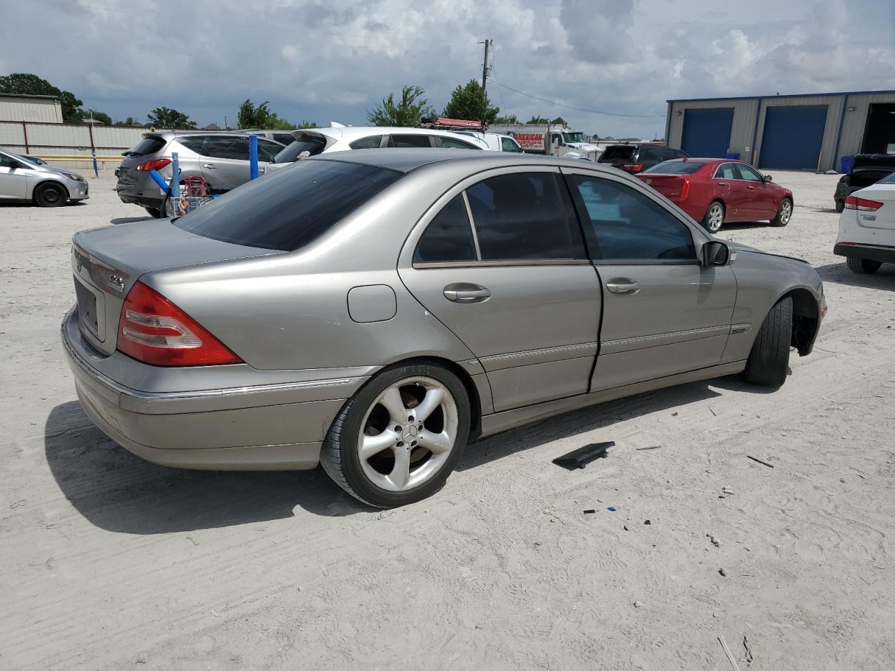 WDBRF64J24F516177 2004 Mercedes-Benz C 320