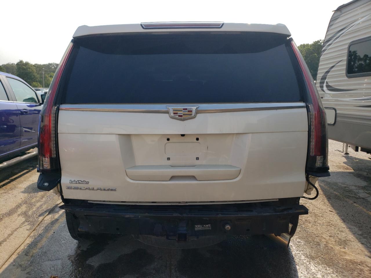 1GYS4MKJ4FR659496 2015 Cadillac Escalade Luxury