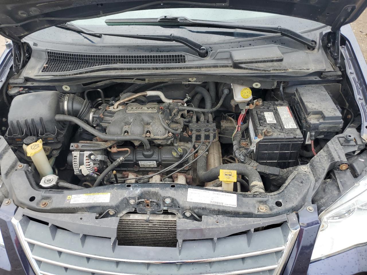 2A8HR54P18R837668 2008 Chrysler Town & Country Touring