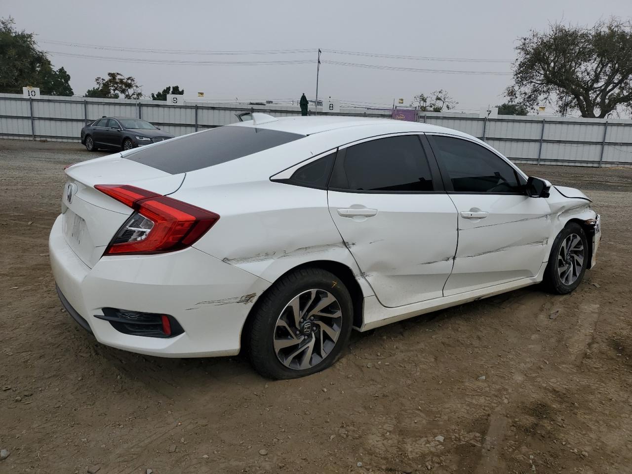 2018 Honda Civic Ex vin: 2HGFC2F70JH518996