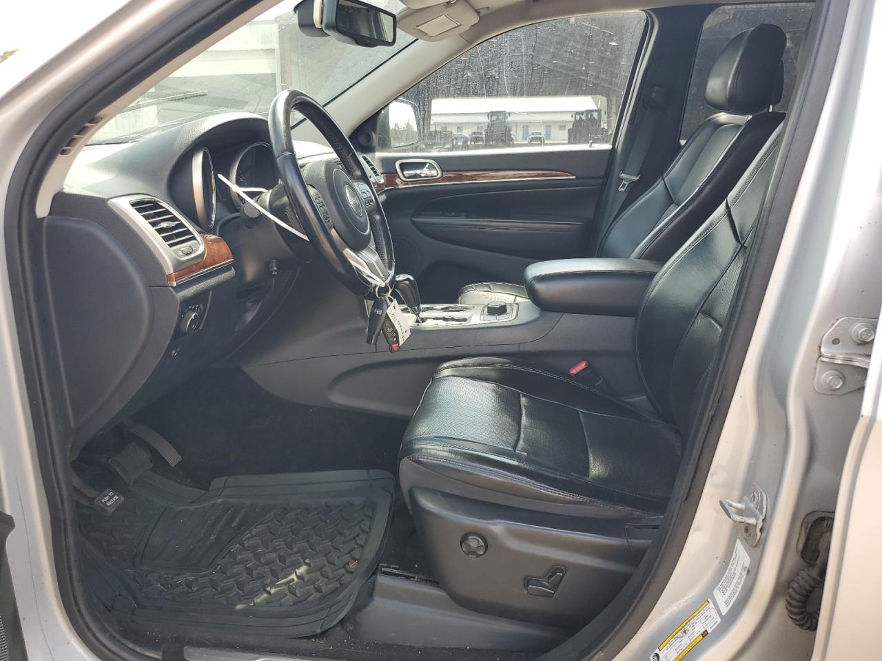 1J4RR5GT2BC510985 2011 Jeep Grand Cherokee Limited