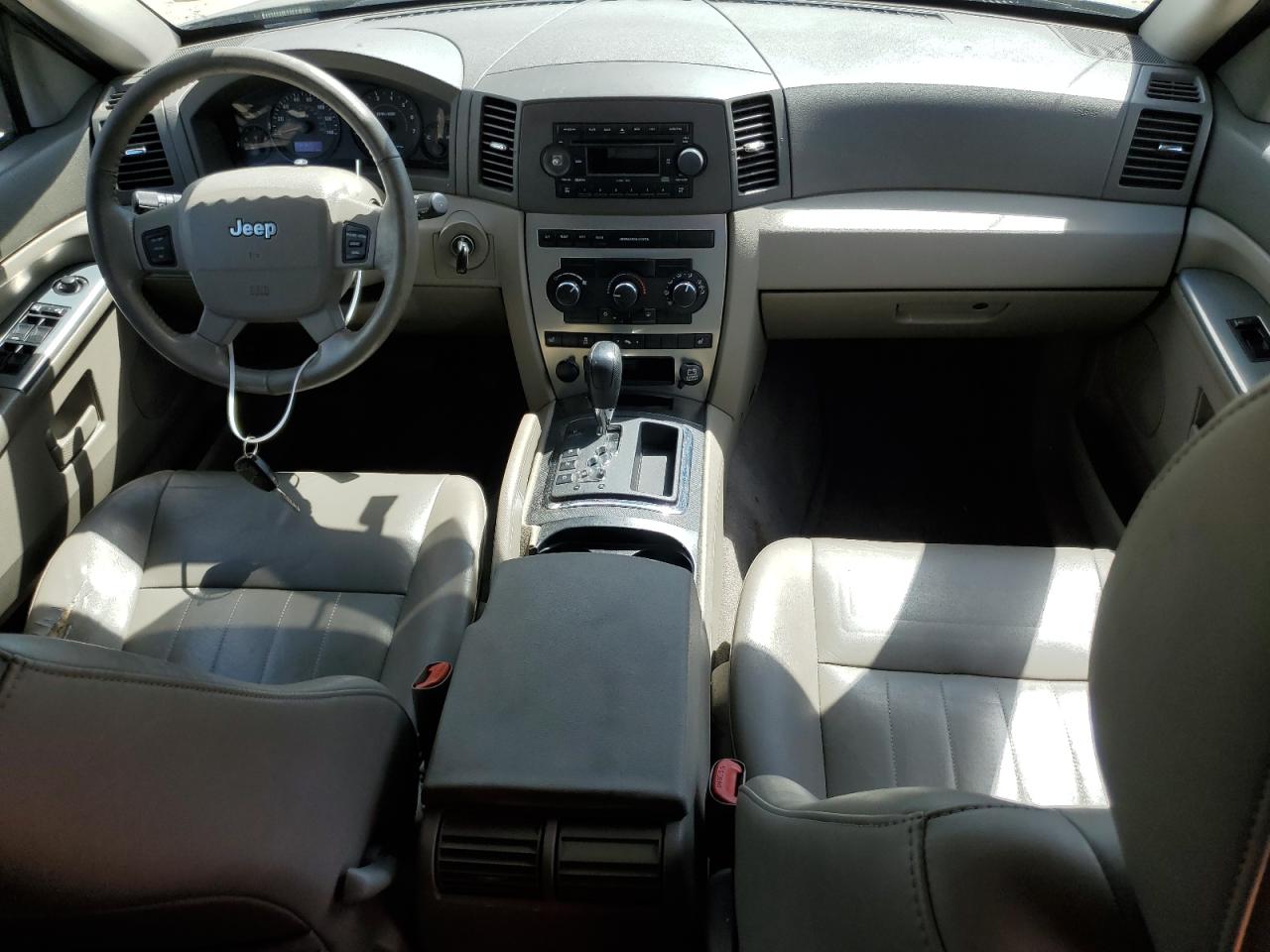 1J8GR48K25C604004 2005 Jeep Grand Cherokee Laredo