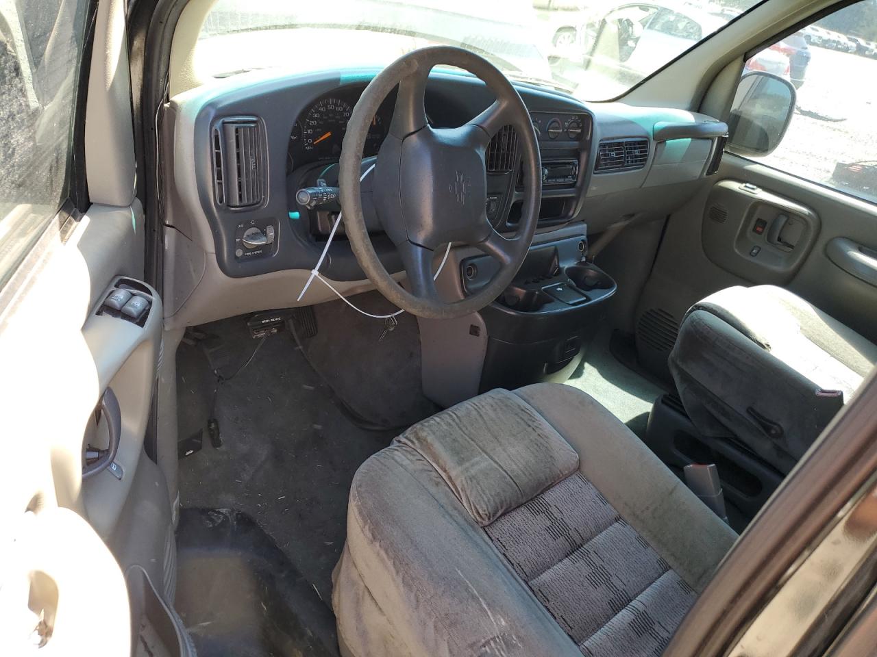 1GBFG15WXY1265107 2000 Chevrolet Express G1500