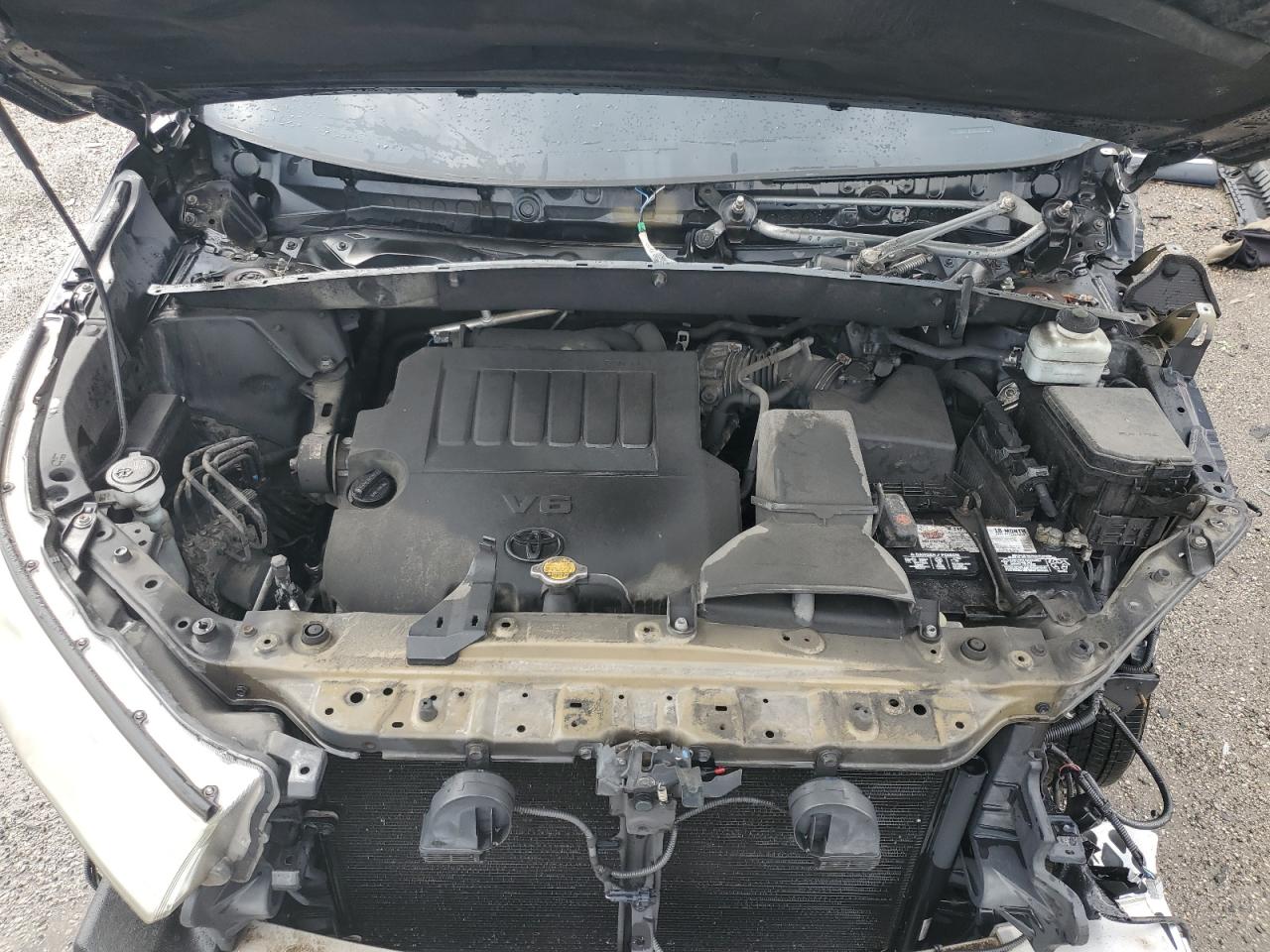 5TDBKRFH1FS147762 2015 Toyota Highlander Le