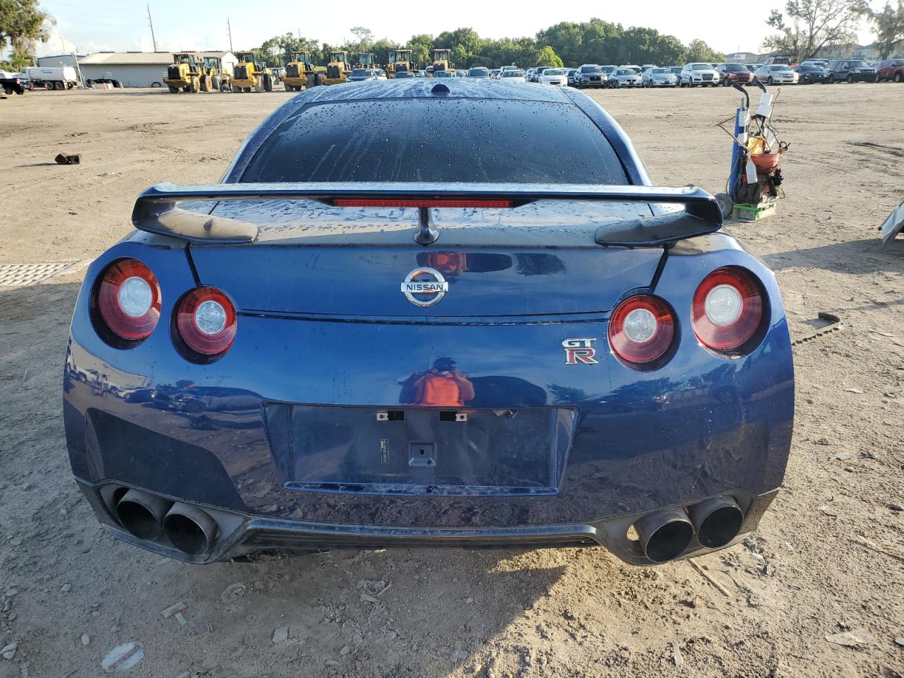 JN1AR5EF2FM281758 2015 Nissan Gt-R Premium