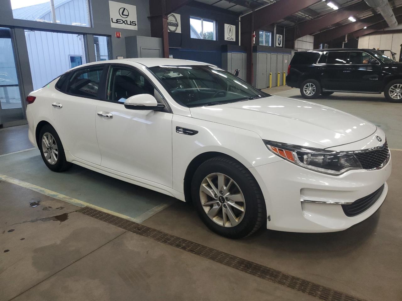 2016 Kia Optima Lx vin: KNAGT4L38G5089393