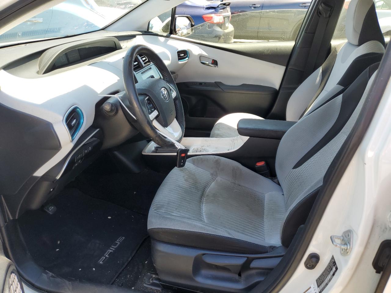 JTDKARFU3J3055403 2018 Toyota Prius