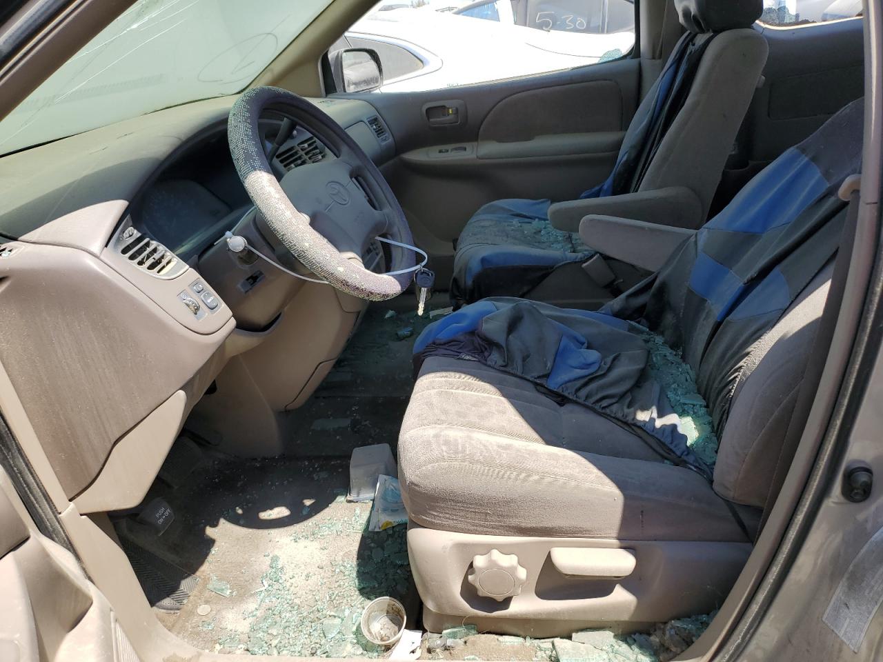 4T3ZF13C91U375061 2001 Toyota Sienna Le