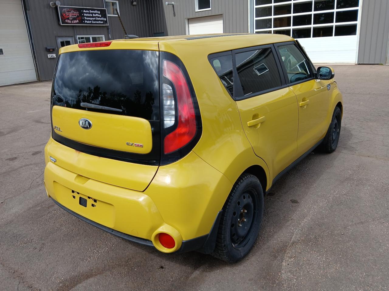 KNDJP3A56G7237735 2016 Kia Soul +