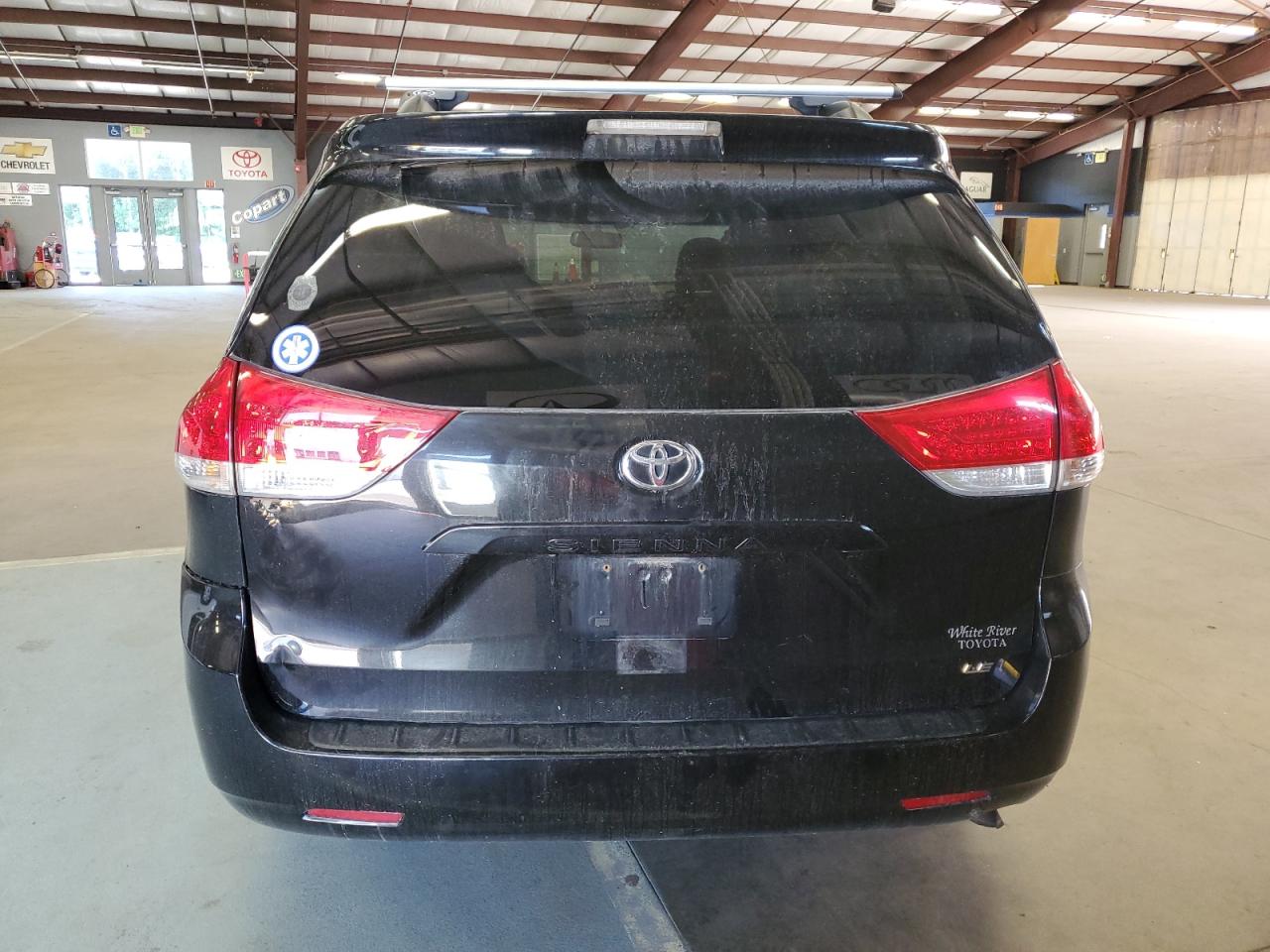 Lot #2688386035 2012 TOYOTA SIENNA LE