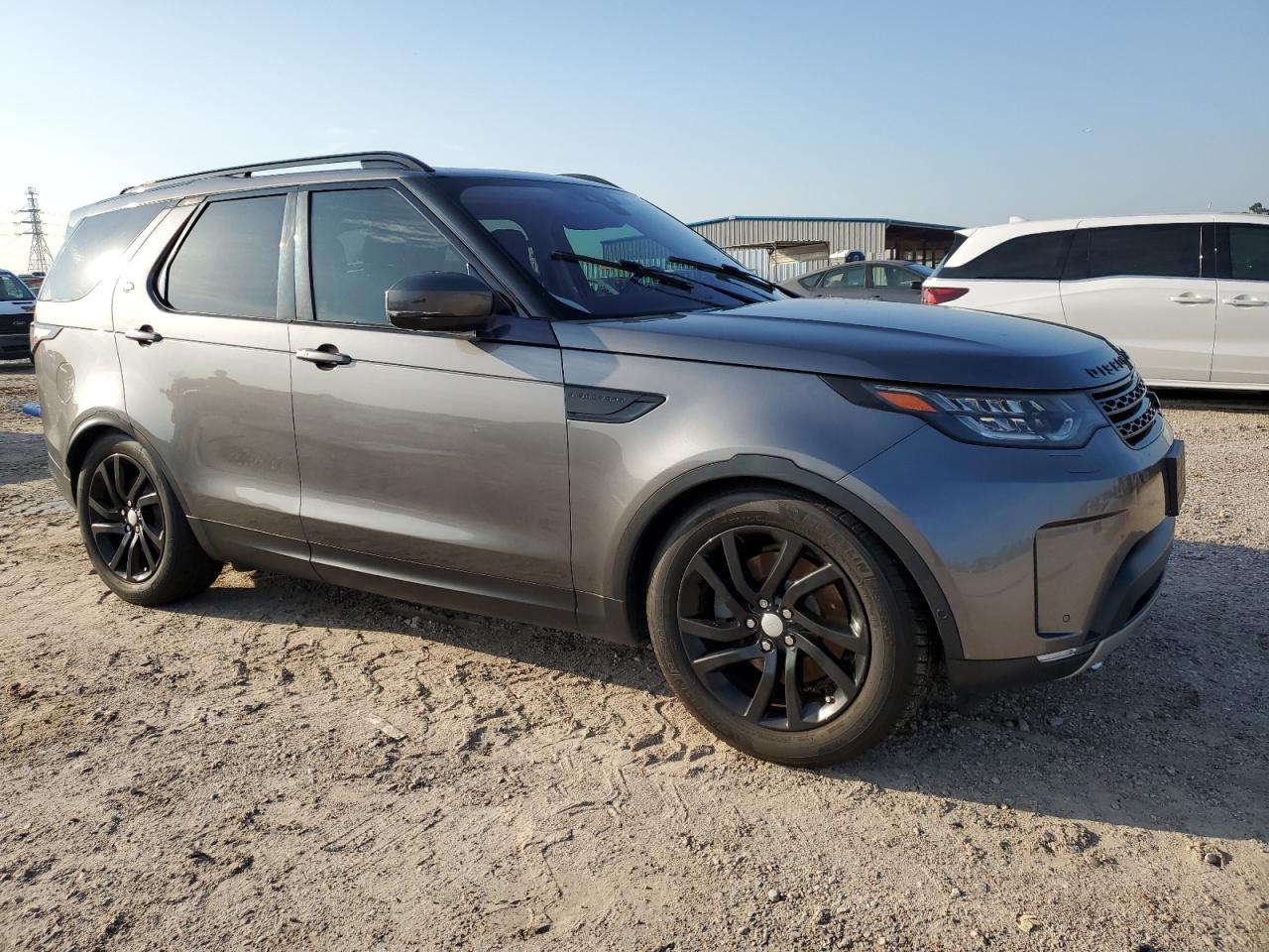 2017 Land Rover Discovery Hse vin: SALRRBBK3HA026467